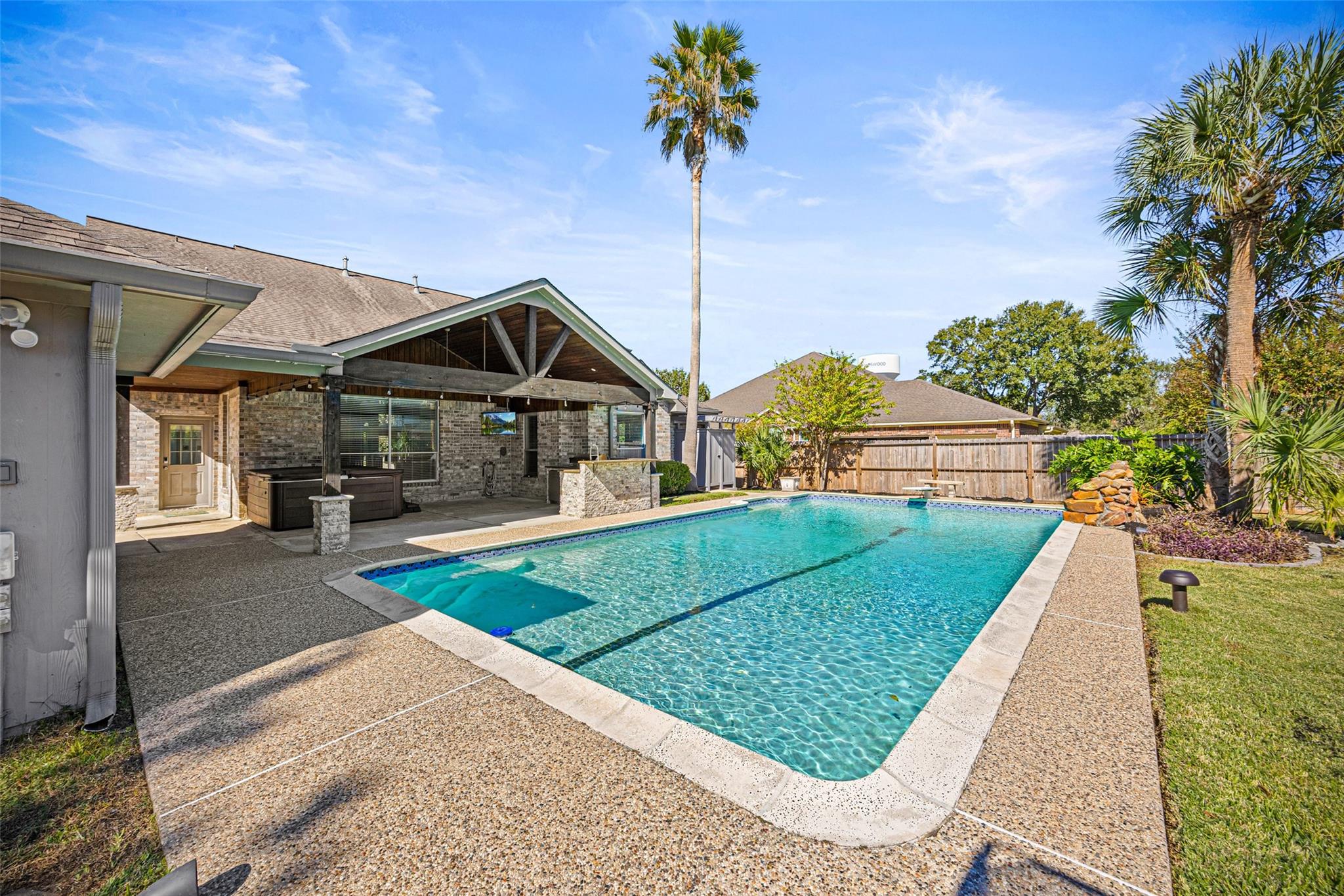 1305 Buttonwood Drive