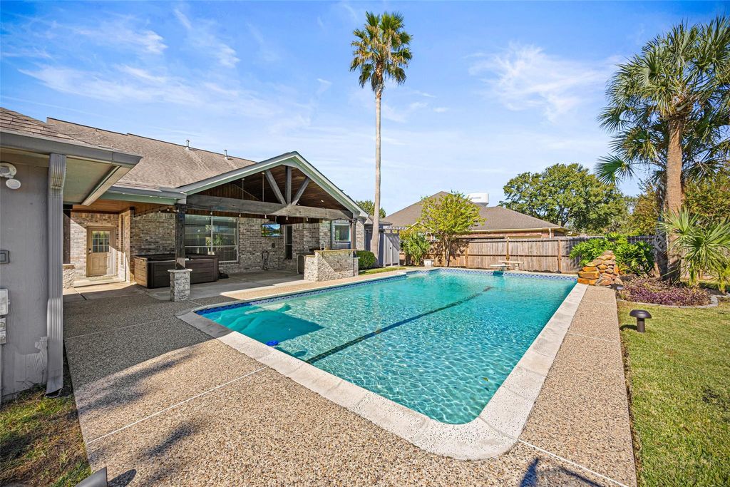 Photo of 1305 Buttonwood Drive, Friendswood, TX 77546 (MLS # 67704674)