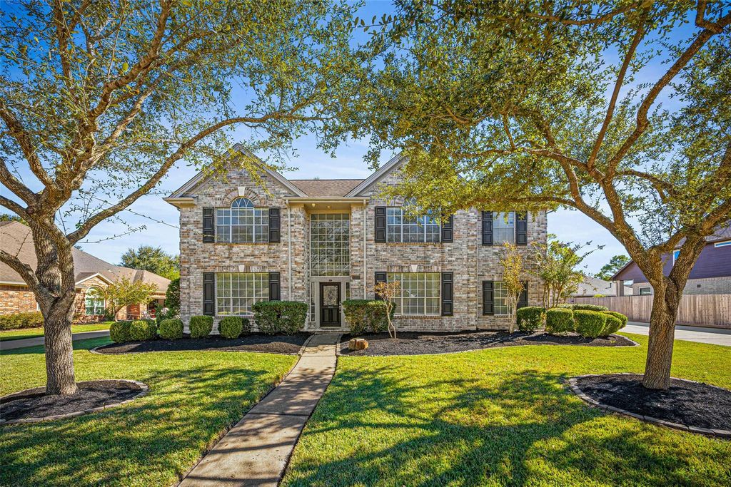 Photo of 1305 Buttonwood Drive, Friendswood, TX 77546 (MLS # 67704674)