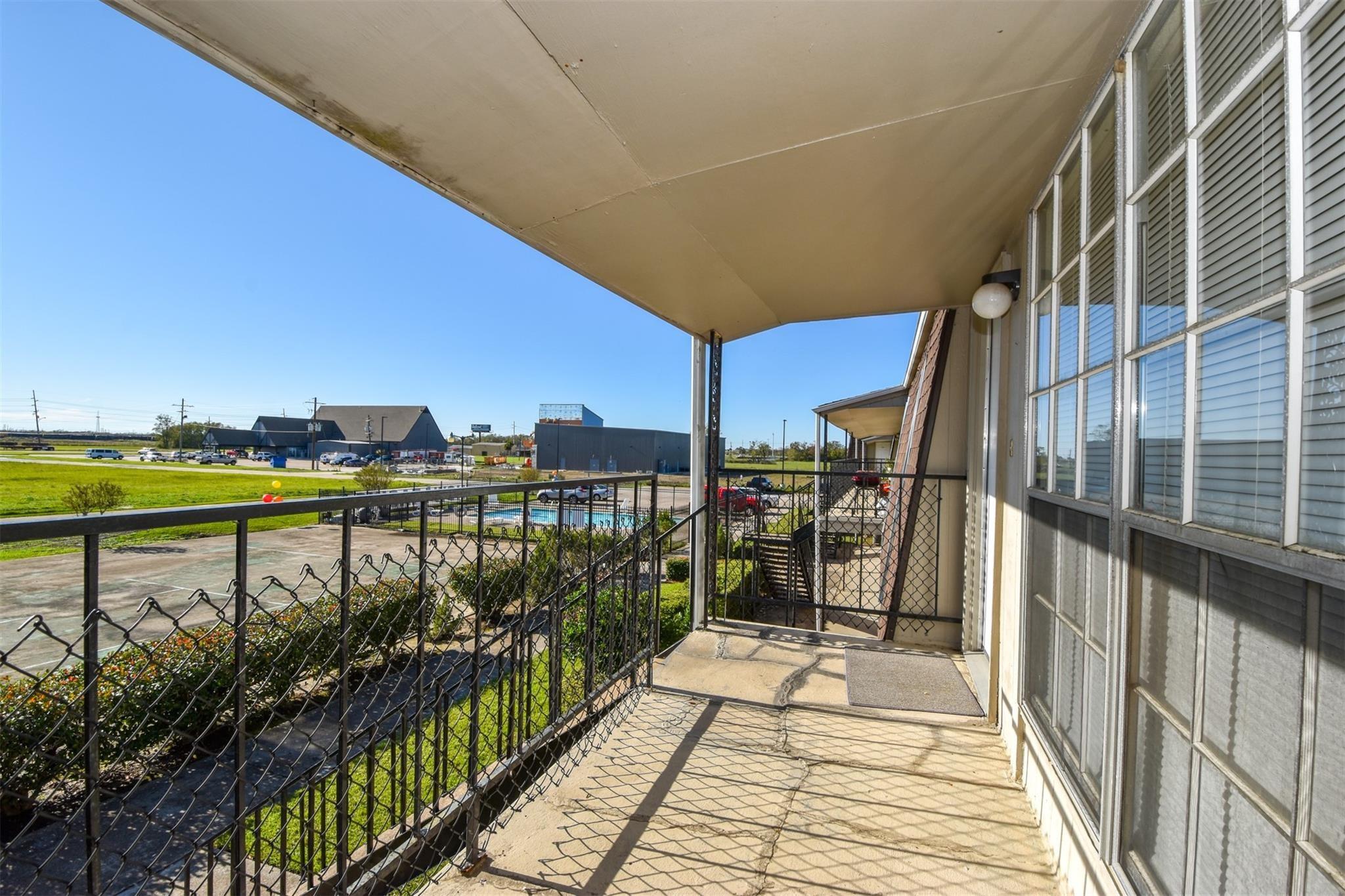 5252 Twin City Highway 464