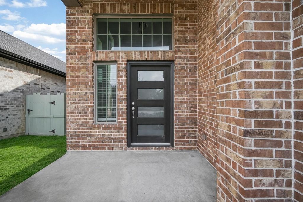 Photo of 10549 Wild Chives, Conroe, TX 77385 (MLS # 76617250)