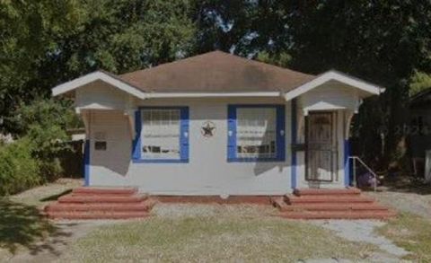 Photo of 616 Elgie Street, Beaumont, TX 77705 (MLS # 94841863)