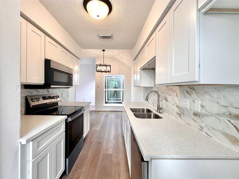 Tiny photo for 16411 Gold Ridge Lane, Houston, TX 77053 (MLS # 27116039)