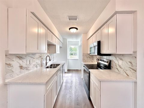 Tiny photo for 16411 Gold Ridge Lane, Houston, TX 77053 (MLS # 27116039)