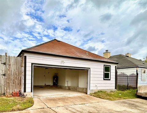 Tiny photo for 16411 Gold Ridge Lane, Houston, TX 77053 (MLS # 27116039)