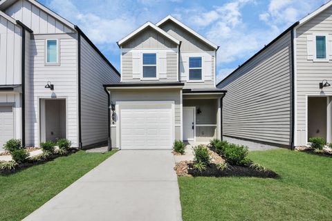 Photo of 1006 Moon Drop Ln Ln, Houston, TX 77090 (MLS # 94583926)