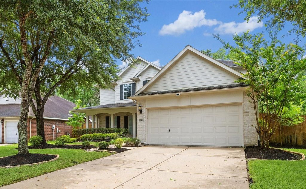Photo of 13426 Summer Villa Lane, Houston, TX 77044 (MLS # 6526650)