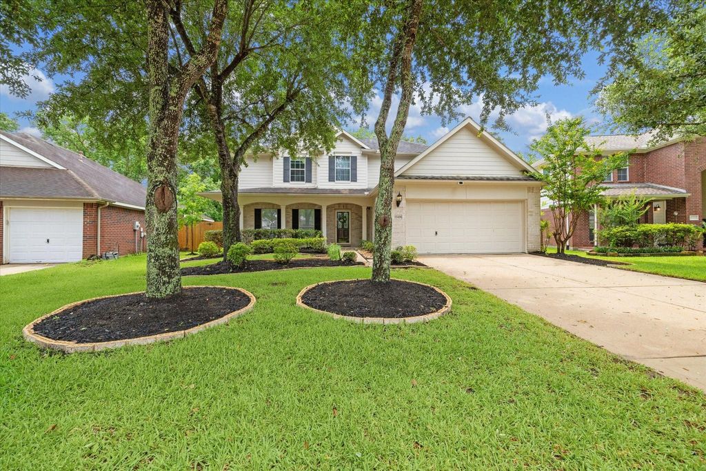 Photo of 13426 Summer Villa Lane, Houston, TX 77044 (MLS # 6526650)