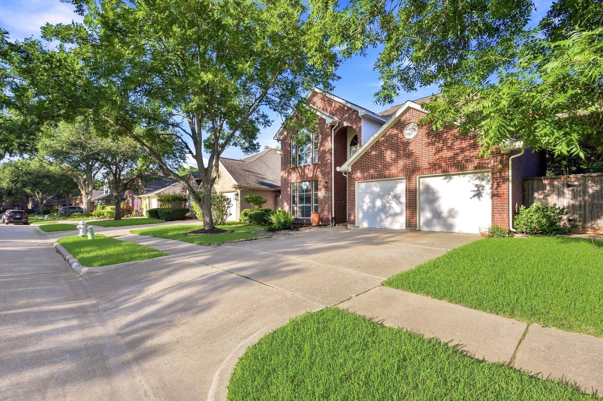 4307 Lakeshore Forest Drive