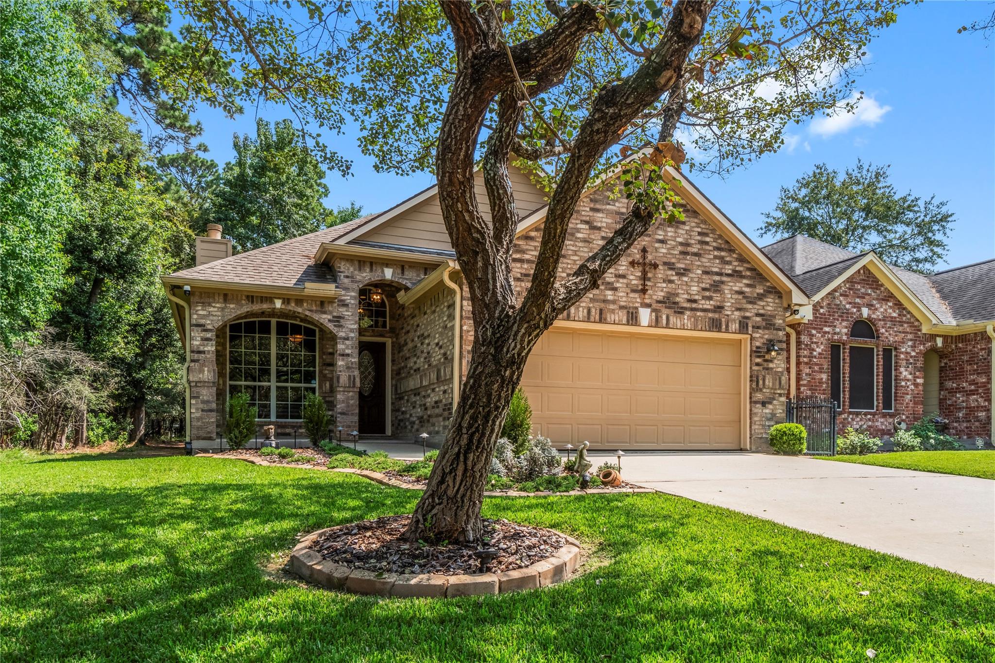 2914 Whitman Drive