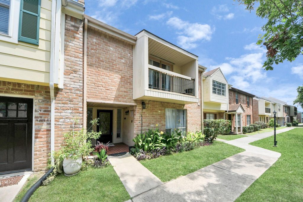 Photo of 4725 Indian Trail #3, Baytown, TX 77521 (MLS # 54736620)