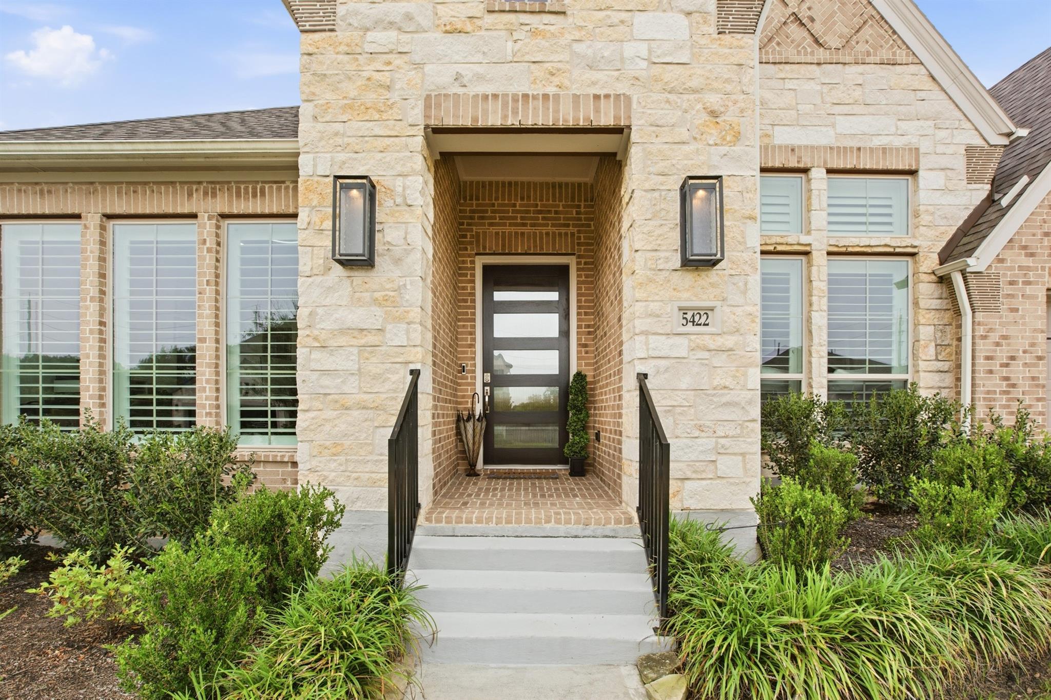 5422 Farm Hill Way