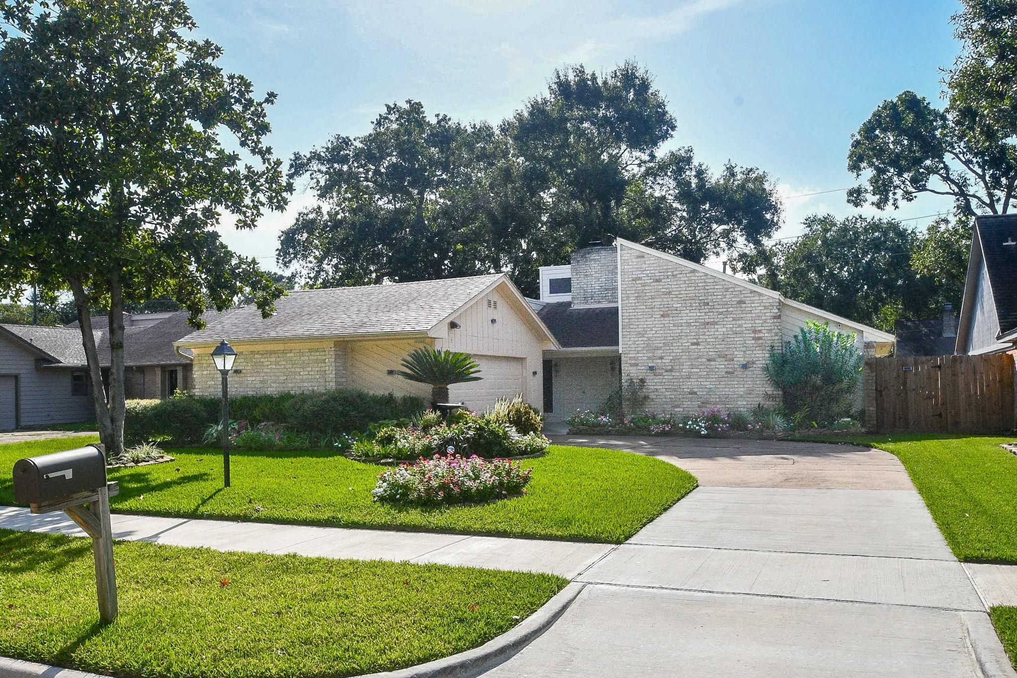 22531 Indian Ridge Dr