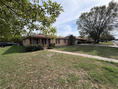 Photo of 849 N 60th Street, Waco, TX 76710 (MLS # 61550149)