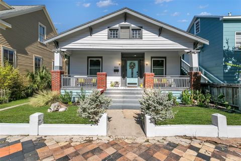 Photo of 1520 Avenue K, Galveston, TX 77550 (MLS # 19694736)