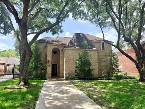 Homes For Sale - 20719 Castle Bend Drive<br/> Katy, TX 77450