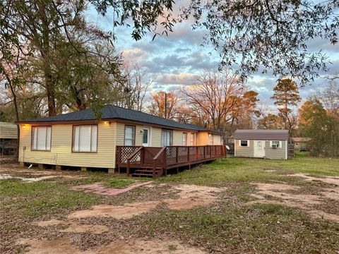 Photo of 126 Holly Ridge, Onalaska, TX 77360 (MLS # 5417860)