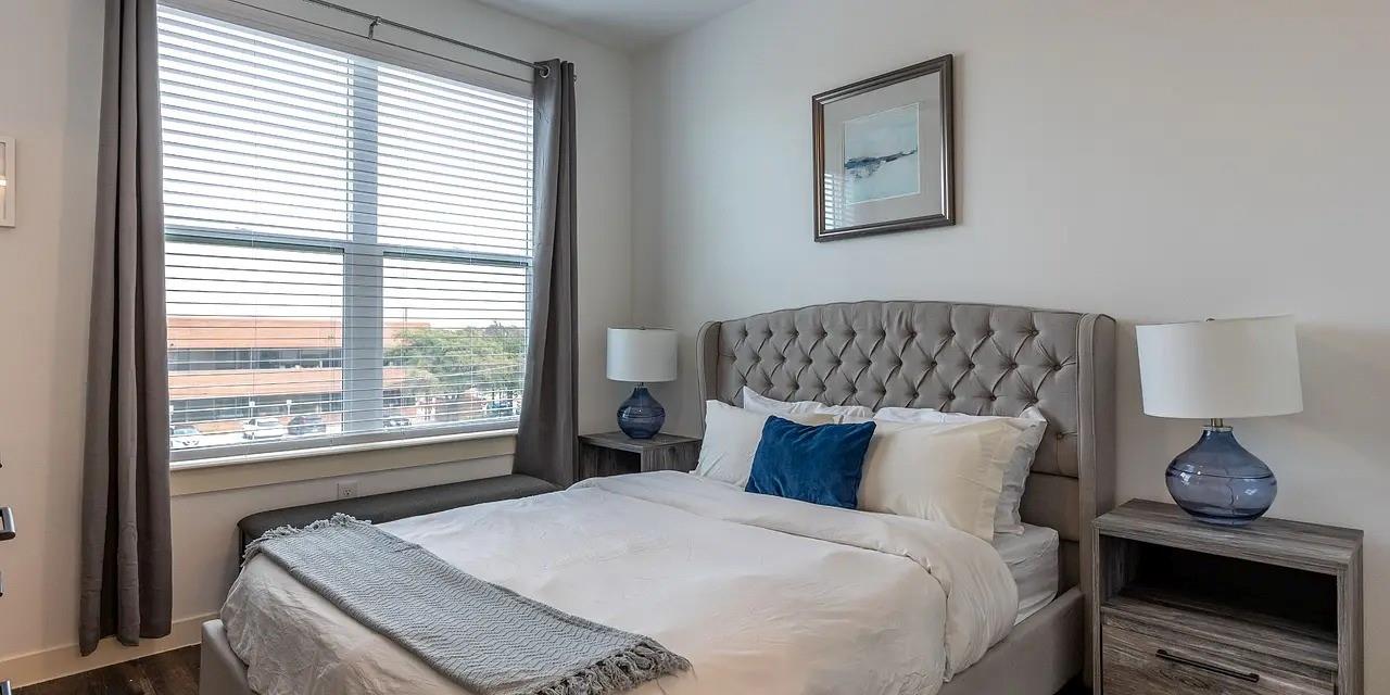 1000 Fort Worth Avenue 212