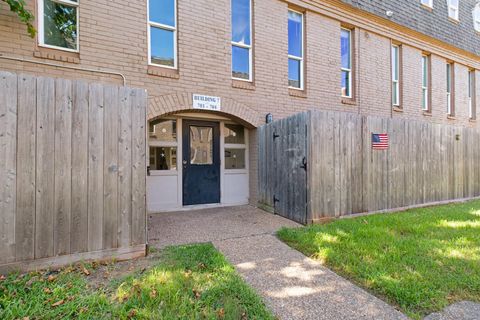 Photo of 215 Postoffice Street #702, Galveston, TX 77550 (MLS # 41052277)
