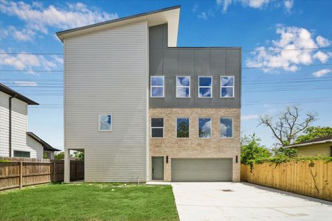 Photo of 5508 Hardy Street, Houston, TX 77009 (MLS # 23321350)