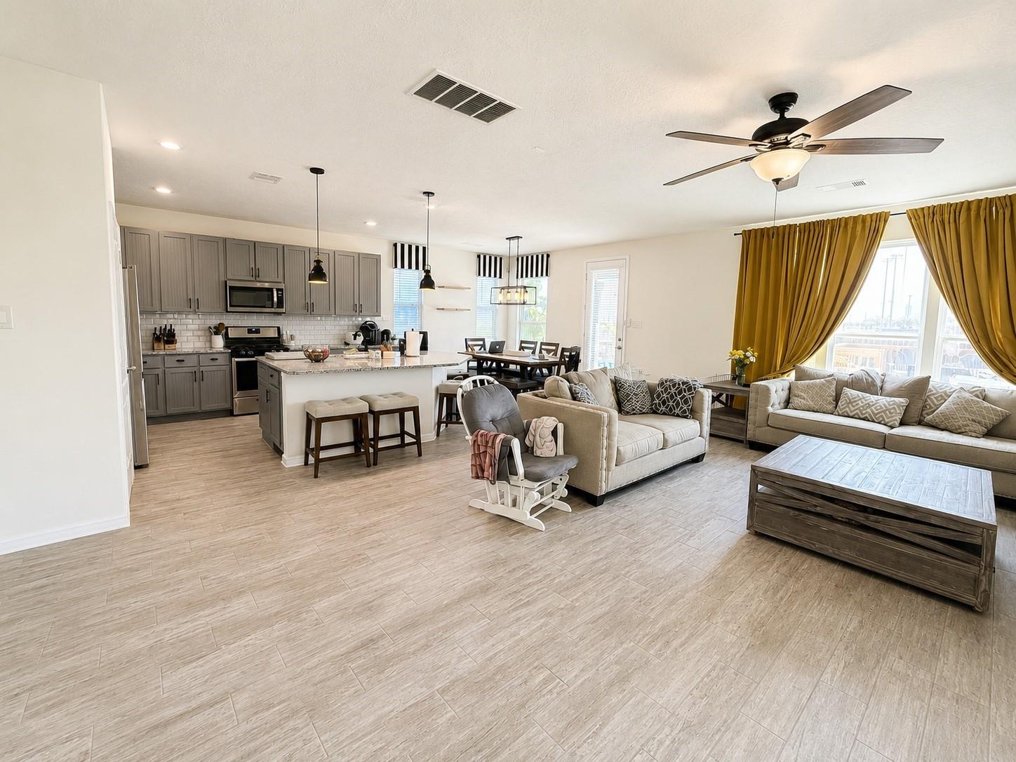5434 Rose Trellis Street