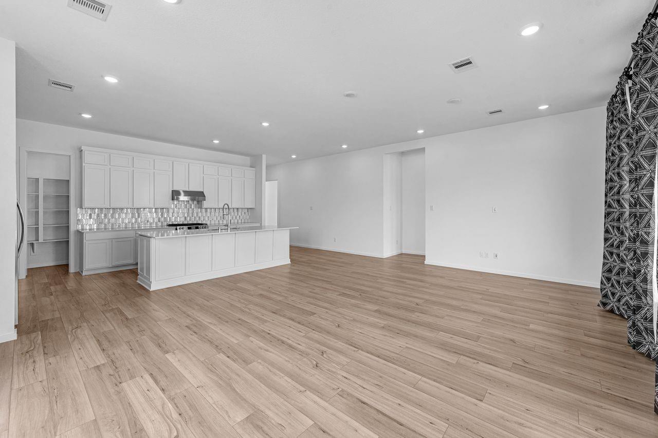 17511 Tulip Willow Way
