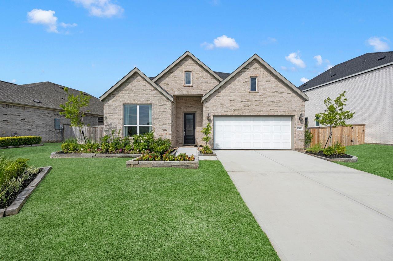 17511 Tulip Willow Way