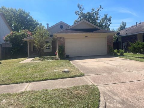 Photo of 15515 Evergreen Grove Drive, Houston, TX 77083 (MLS # 86481459)