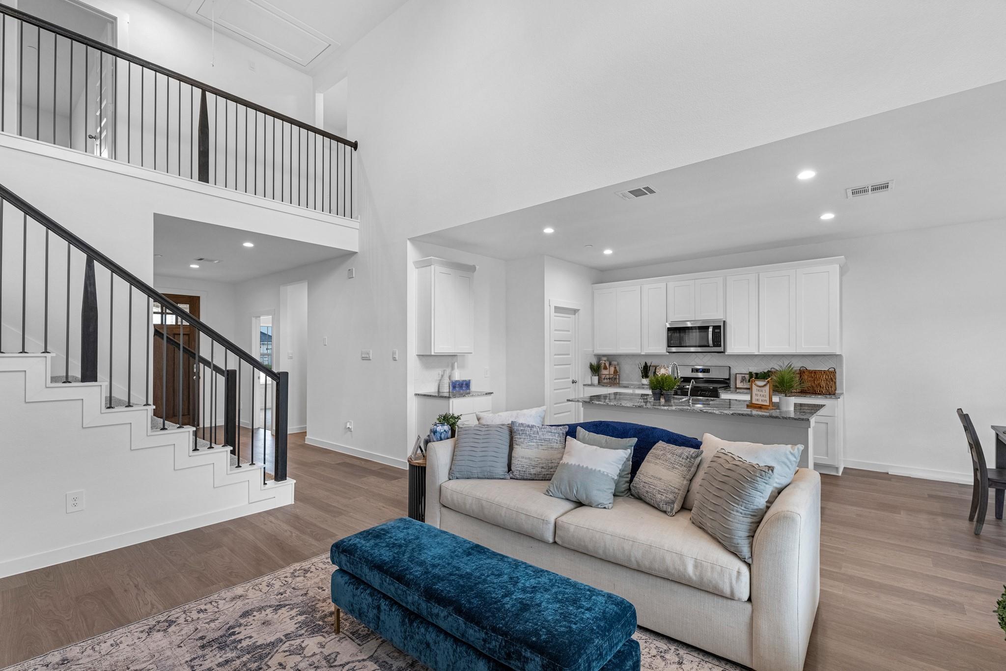13900 Alta Vista
