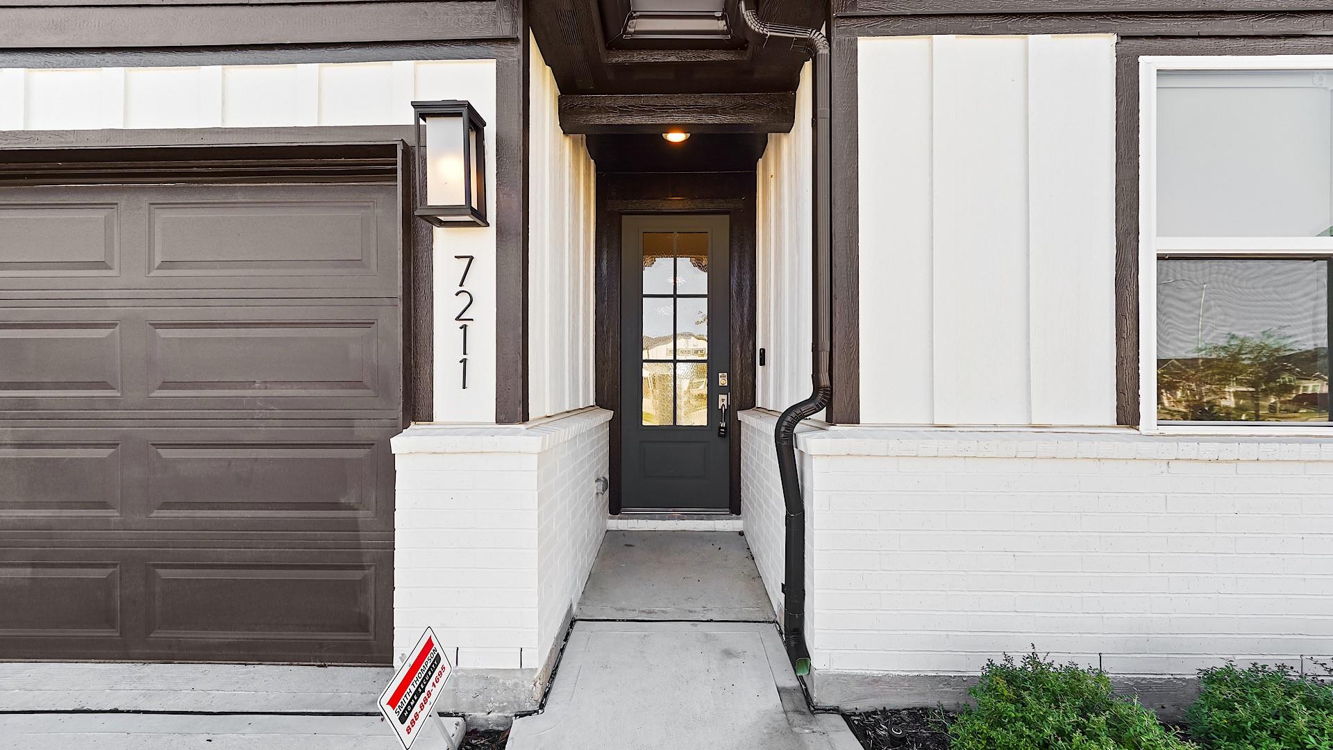 7211 Greenbriar Bend Court