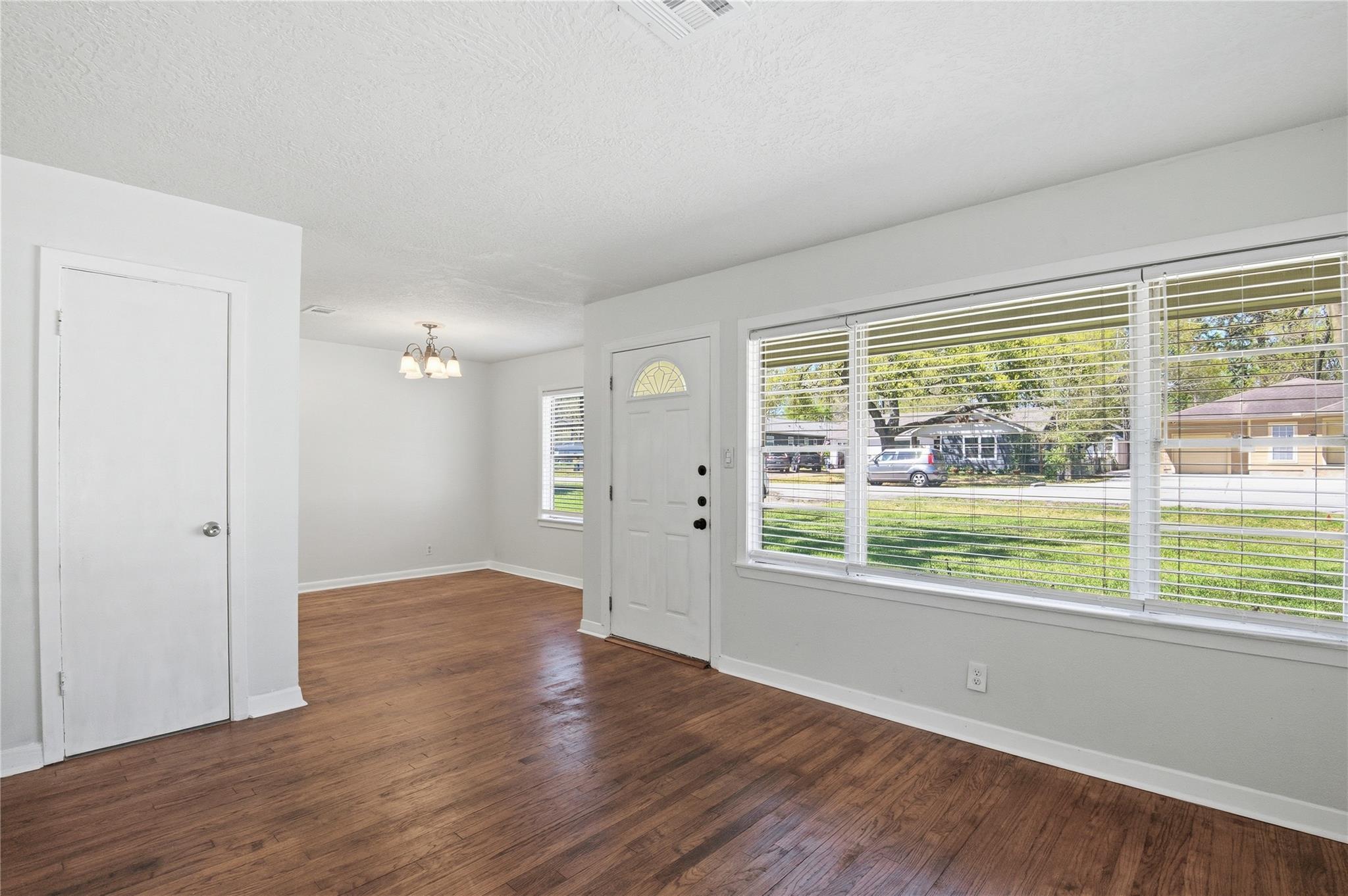 1005 Callahan Avenue