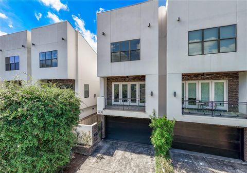 Photo of 1808 Ridgewood Street St, Houston, TX 77006 (MLS # 31933953)