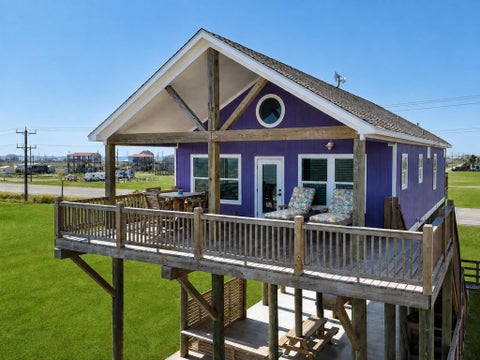 Photo of 2302 Highway 87, Gilchrist, TX 77617 (MLS # 46088543)