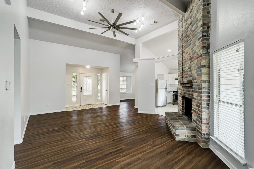 Photo of 6010 Sean Court, Humble, TX 77346 (MLS # 97454635)