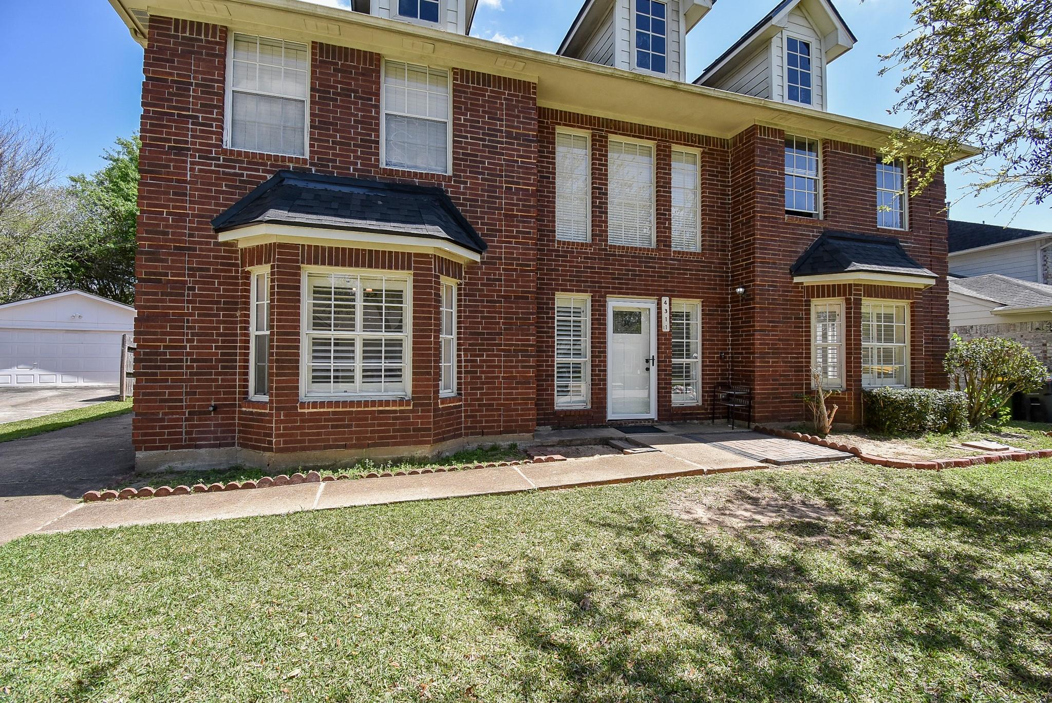 4311 Glen Avon Drive