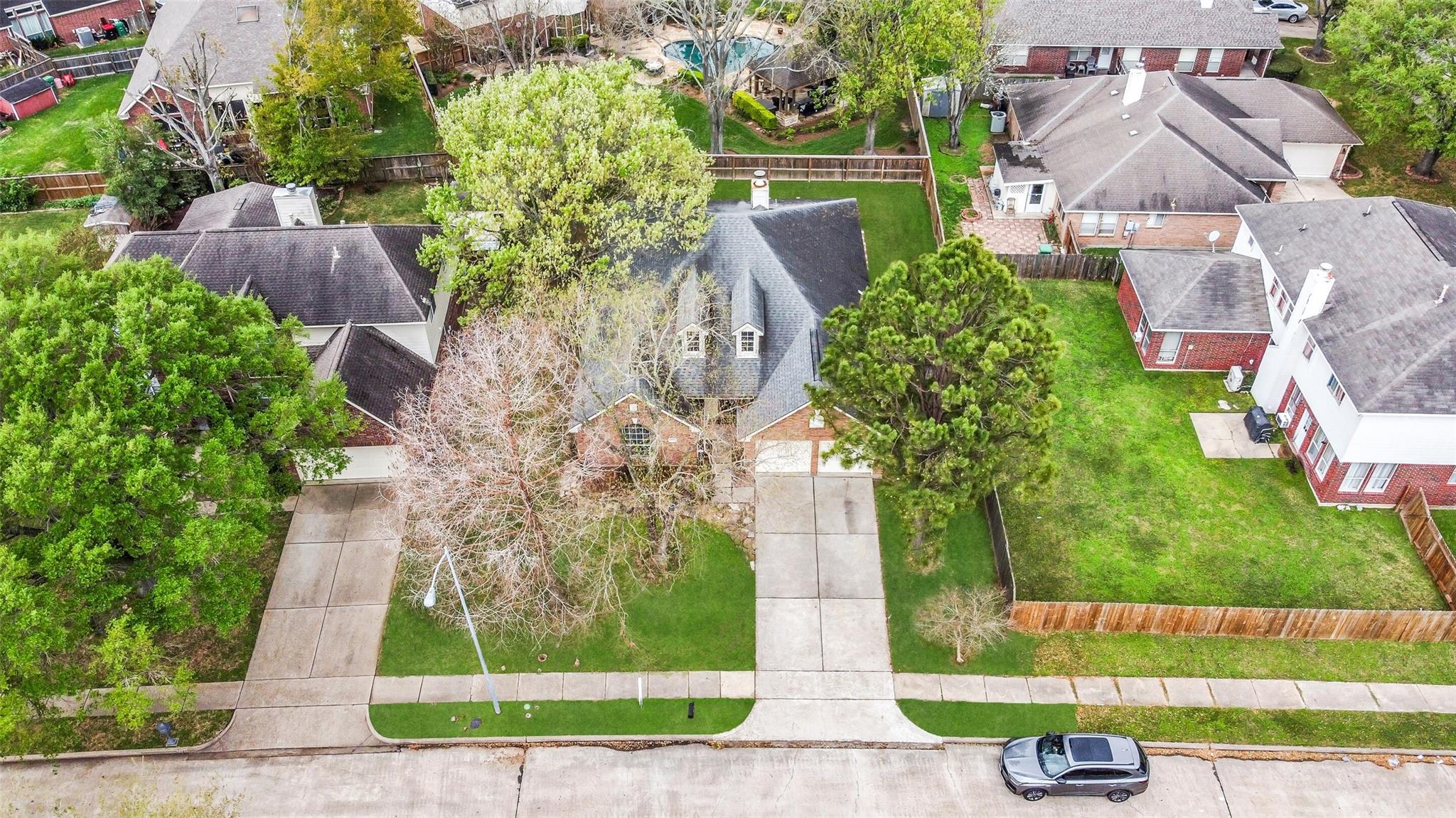 11610 Oak Lake Park Drive