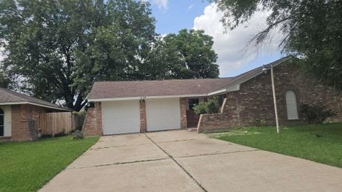 Photo of 934 Dellbrook Drive, Houston, TX 77038 (MLS # 29591669)