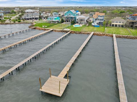 Photo of 1547 John Street, Dickinson, TX 77539 (MLS # 39311334)