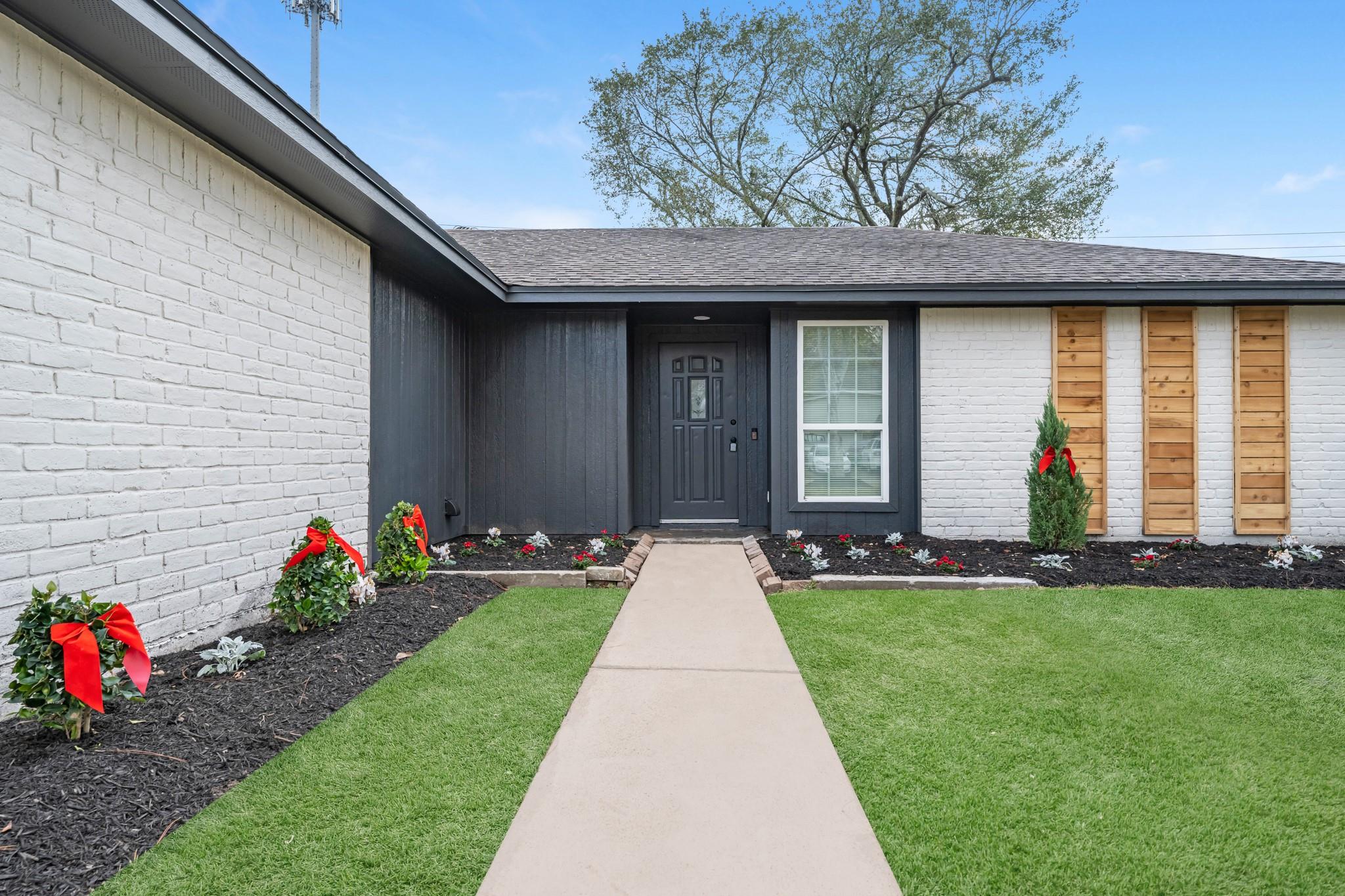 17614 Heritage Bay Drive