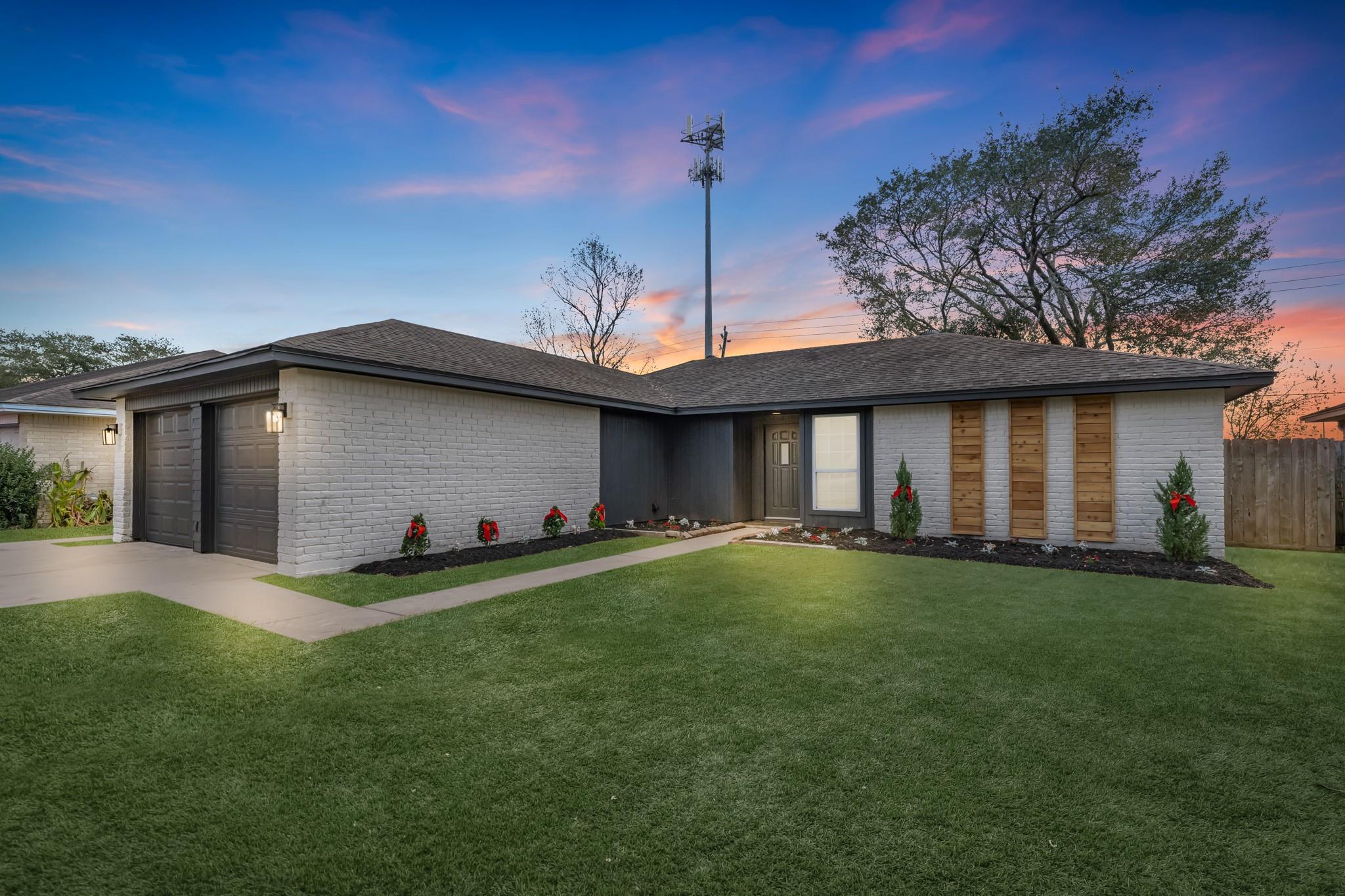 17614 Heritage Bay Drive