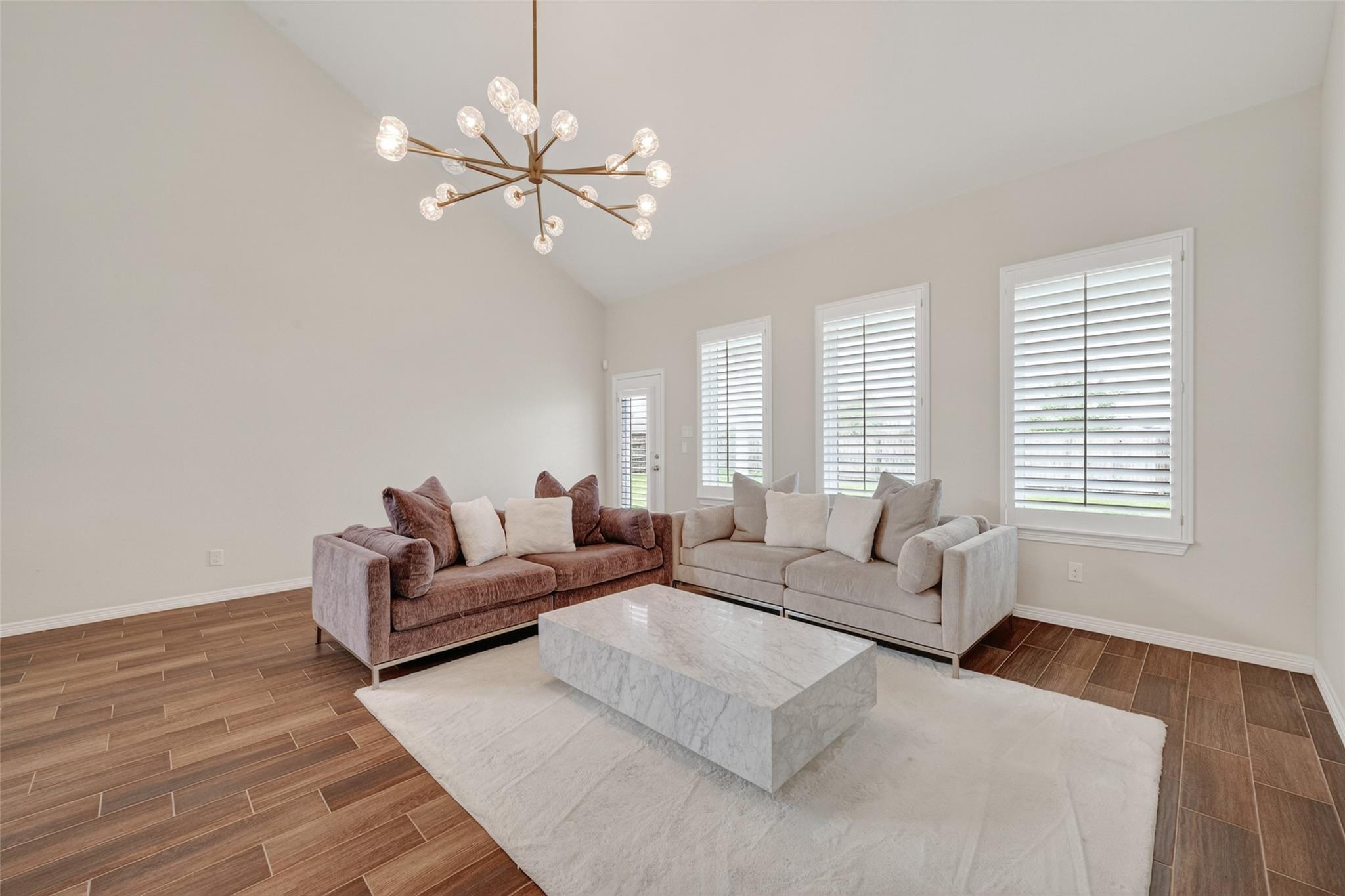 1807 Albert Glade Court