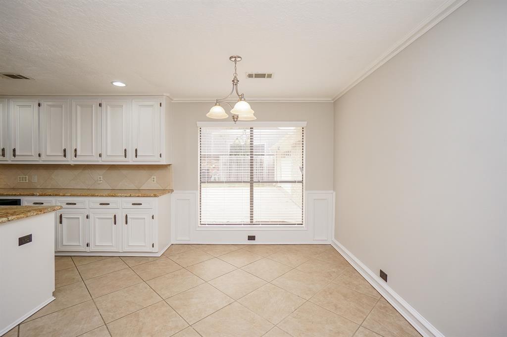 2918 E Elm Circle