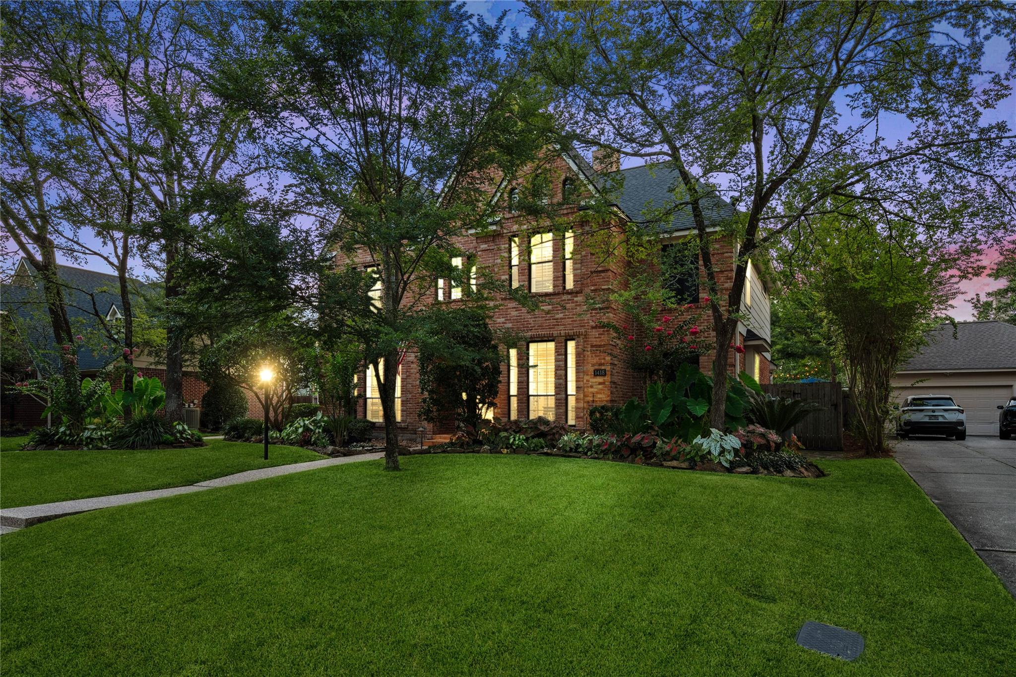 1418 Lofty Maple Trail