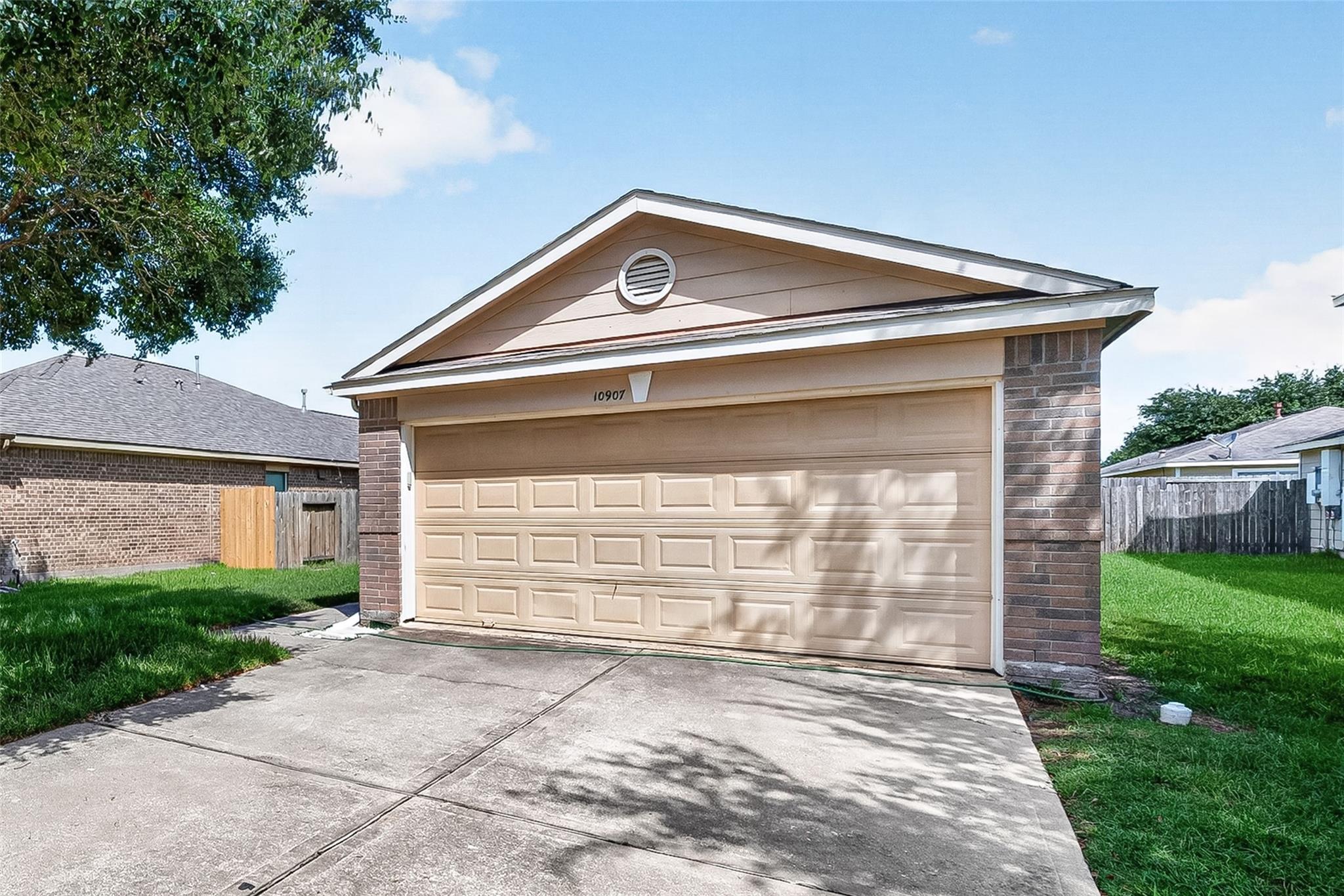 10907 Barker Gate Court