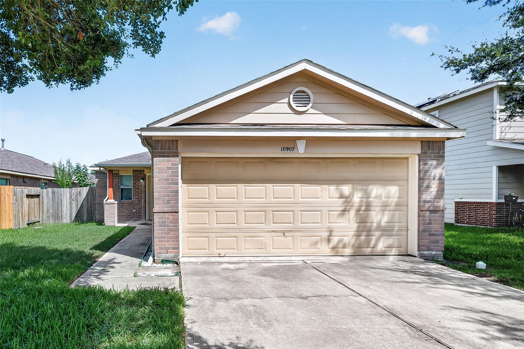 10907 Barker Gate Court