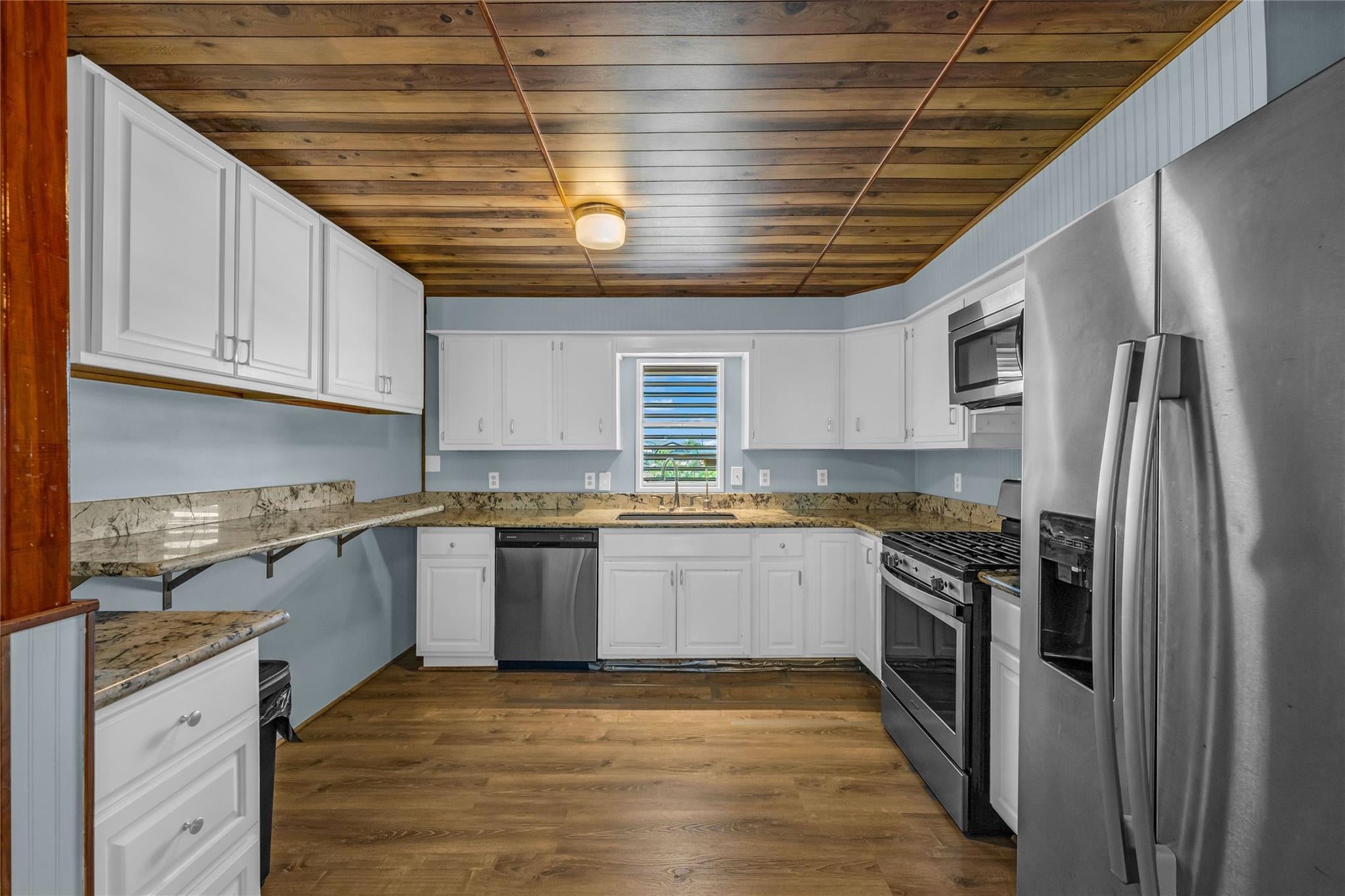 1115 W Canal Drive
