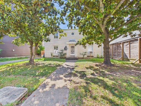 Photo of 1823 W Main Street #3, Houston, TX 77098 (MLS # 27246116)