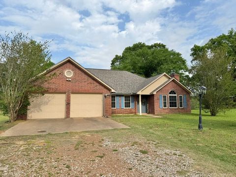 Photo of 4244 State Highway 19 S, Crockett, TX 75835 (MLS # 81907434)