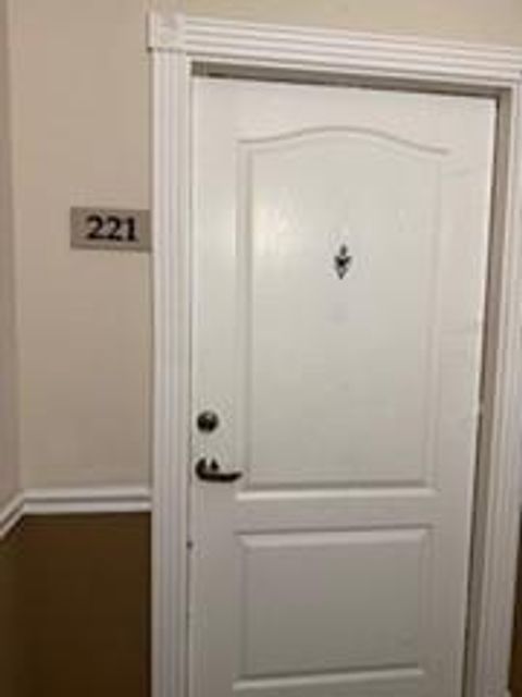 1711 Old Spanish Trail 221 Houston TX 77054