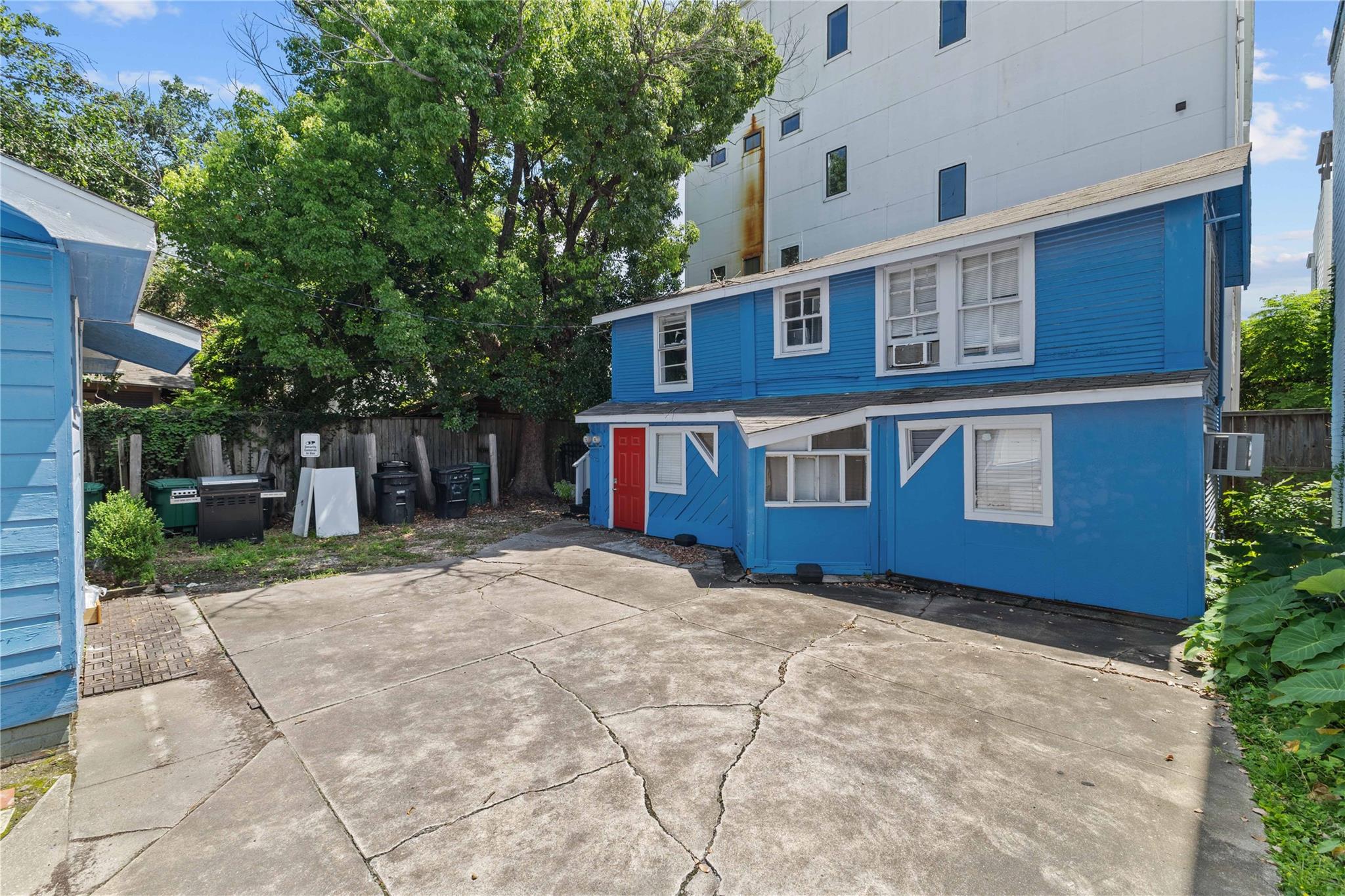 2511 Whitney A